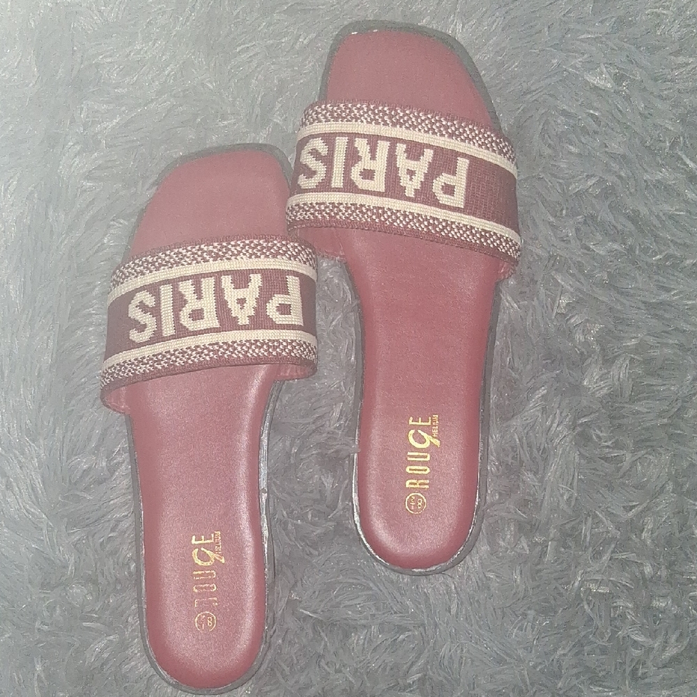 Rouge Helium Burgundy Slide Sandals